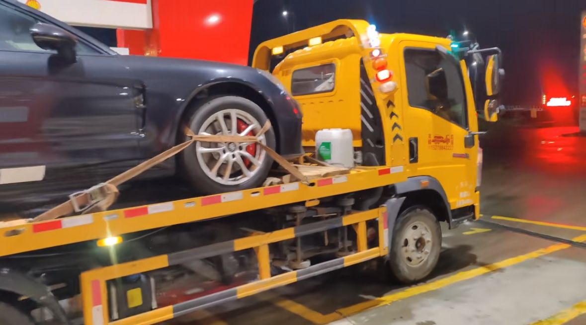 巴南行车途中遇到突发状况该如何呼叫道路救援？